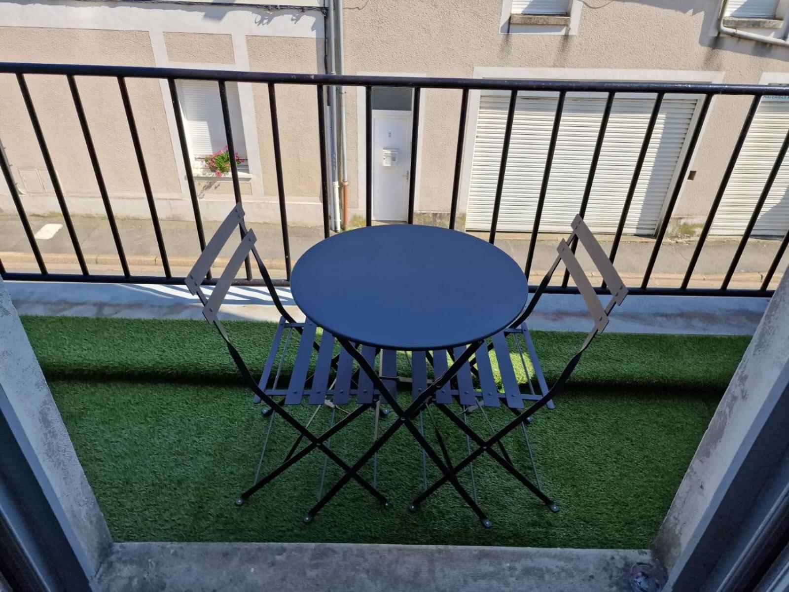 Appartement Hyper Centre Cosy Avec Balcon Châteaudun Exteriér fotografie